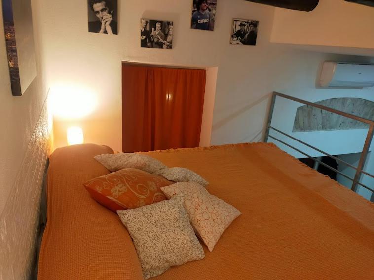 Casa Vacanze Toto&Peppino เนเปิลส์ ภายนอก รูปภาพ